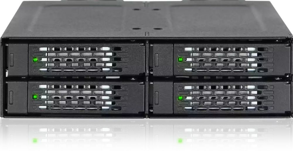 Backplane IcyDock 4x 2.5" PCIe 4.0 NVMe U.2 to 4x MiniSAS V3