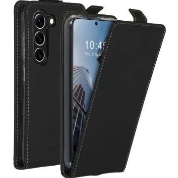 Accezz Flipcase Samsung Galaxy S23 - Zwart