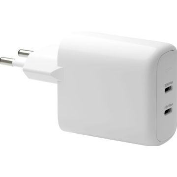 <div><span style="font-size: 13px;">Deze duurzame en compacte 2x 20 Watt USB-C lader van dbramante1928 biedt een snelle, veilige oplaadoplossing voor je telefoon, draadloze oortjes en tablet. Gemaakt van 100% gerecycled materiaal, past deze lader perfect 