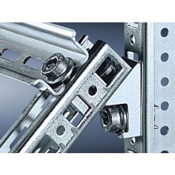 Rittal Winkelstück zum Aufbau van 45° gestellten Profilschi