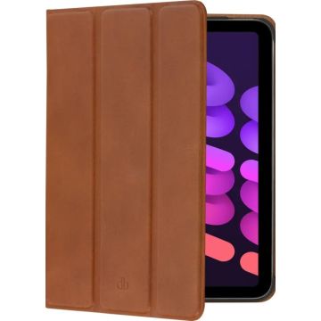 <p>Bescherm je tablet tegen dagelijkse schade met deze Risskov Case! De hoes is gemaakt van hoge kwaliteit leer en heeft een elegante uitstraling. De binnenzijde is afgewerkt met zachte voering om krassen op je tablet te voorkomen. Van de voorflap kan je 