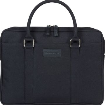 <p>Deze dbramante1928 Stelvio laptoptas is een goede keuze voor jouw kostbare laptop én voor het milieu. De tas is namelijk gemaakt van 26 gerecyclede PET-flessen, waarmee deze tas een duurzame keuze is. De stevige laptoptas beschikt over een gewatteerd l