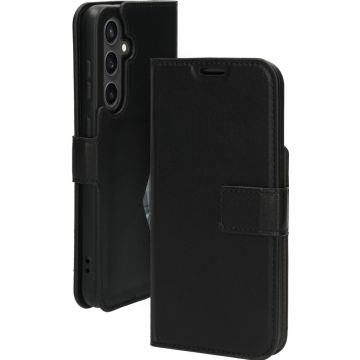 Kenmerken: Classic Wallet Case met extra opbergvak aan de achterkant Ontwerp: functioneel, uitstekende pasvorm en zeer slank Smart: smart ontwerp met aan de achterzijde een extra opbergvak voor contactloos betalen of OV-chip kaart Sluiting: magnetisch, na