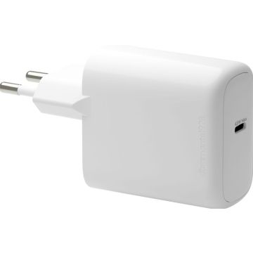 <div><span style="font-size: 13px;">Deze duurzame en compacte 45 Watt USB-C lader van dbramante1928 biedt een snelle, veilige oplaadoplossing voor je telefoon, draadloze oortjes en tablet. Gemaakt van 100% gerecycled materiaal, past deze lader perfect in 