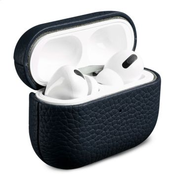 <p>Op zoek naar een strakke look voor jouw Apple AirPods? De Echt Lederen AirPods cases van Accezz zorgen voor een unieke en verfijnde uitstraling voor jouw oordopjes. Daarnaast zorgt het hoesje voor de alledaagse bescherming tegen krassen en stoten.</p><