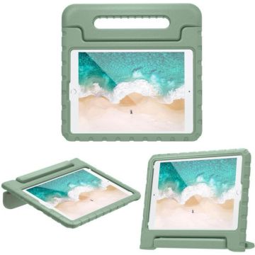 Accezz Kidsproof Backcover met handvat iPad 9 (2021) 10.2 inch / iPad 8 (2020) 10.2 inch / iPad 7 (2019) 10.2 inch - Olijfgroen