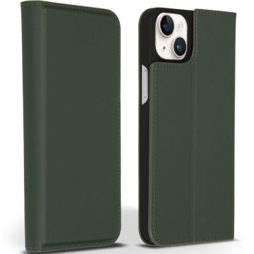 Accezz Premium Leather Slim Bookcase iPhone 14 Plus - Groen