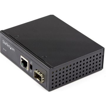 StarTech.com PoE+ Industrial Fiber to Ethernet Media Converter 60W - SFP to RJ45