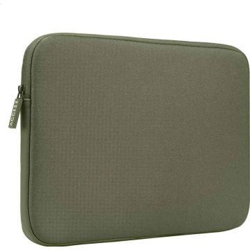 <p>De Laptop Sleeve van Accezz is een praktische en beschermende hoes voor het meenemen van jouw laptop. Of je nou met de trein, fiets of auto naar je werk gaat; deze laptop hoes zorgt ervoor dat je jouw laptop onbeschadigd weer openklapt op kantoor.</p><