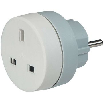 C2G British to French/German Standard Adapter with Safety Shuters - Stroomconnectoradapter