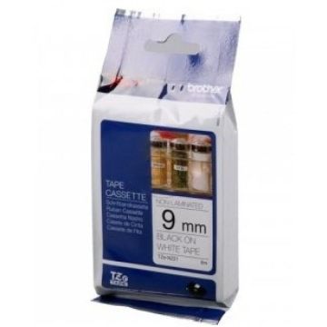 Brother TZe-N221 - Zwart op wit