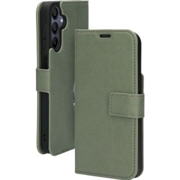 Kenmerken Classic Wallet case met extra opbergvak aan de achterkant Ontwerp: functioneel, uitstekende pasvorm en zeer slank Smart: smart ontwerp met aan de achterzijde een extra opbergvak voor contactloos betalen of OV-chip kaart Sluiting: magnetisch, naa