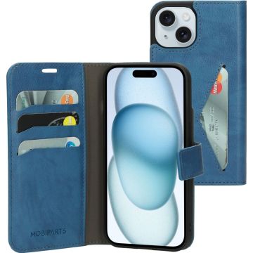 Kenmerken Classic Wallet case met extra opbergvak aan de achterkant Ontwerp: functioneel, uitstekende pasvorm en zeer slank Smart: smart ontwerp met aan de achterzijde een extra opbergvak voor contactloos betalen of OV-chip kaart Sluiting: magnetisch, naa