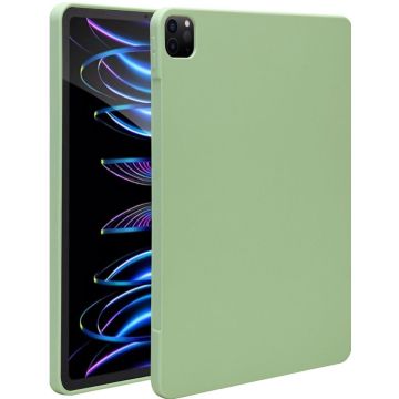Accezz Liquid Silicone Backcover met penhouder iPad Pro 12.9 (2022) / Pro 12.9 (2021) / Pro 12.9 (2020) - Lichtgroen