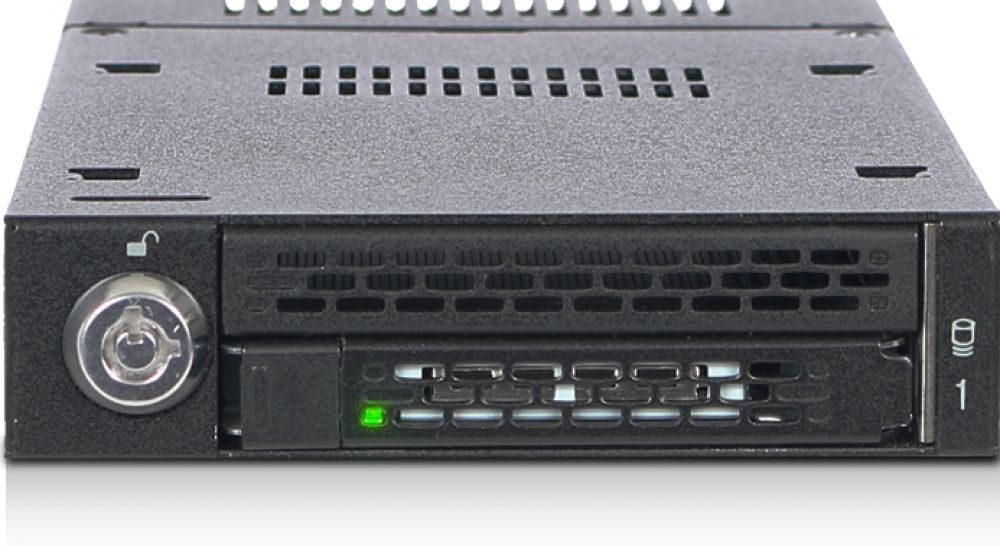 IcyDock 1xM.2 NVMe to 1x3.5" bay mobiel rack keylock miniSAS